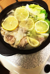 白菜ダイコン鶏モモ肉のレモン鍋