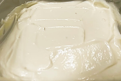 水切りヨーグルトでプロセスクリームチーズの写真