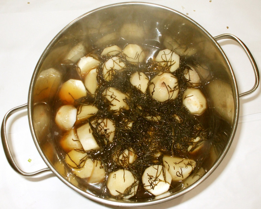 里芋コンブ煮物♪簡単めまい頭痛に漢方薬膳の画像