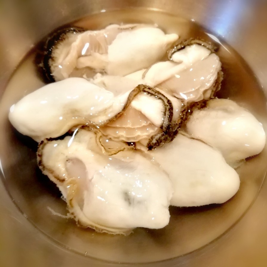 旬の生牡蠣を定番調味料でツルッと美味しくの画像