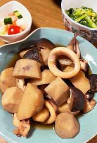 干し椎茸の旨味をプラス！イカと里芋の煮物
