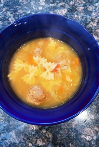 簡単にできる野菜と肉団子のスープ