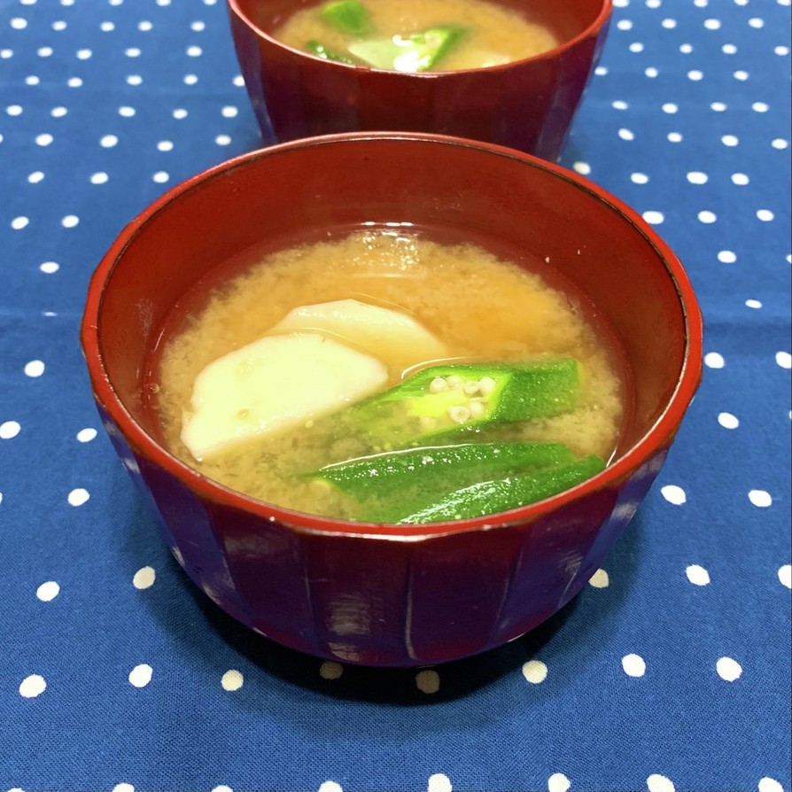 里芋とオクラのお味噌汁の画像