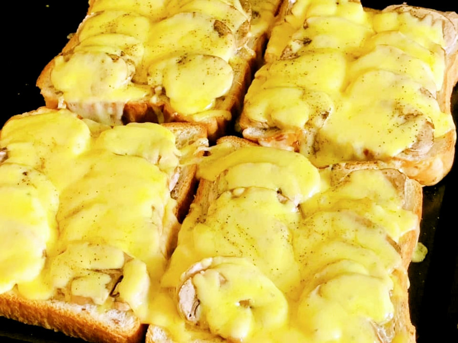 マッシュルームのチーズトースト♡の画像