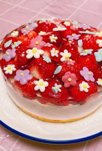 春めくいちごのムースケーキ♡