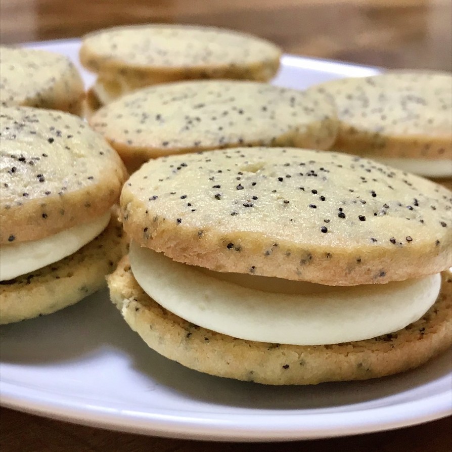 ポピーシードクッキークリチサンド by 「まるっとかぼす」 【クックパッド】 簡単おいしいみんなのレシピが395万品