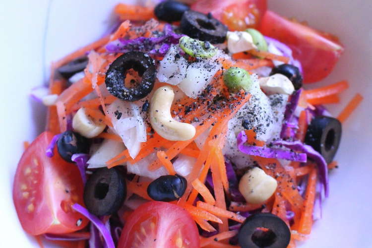 紫キャベツと酢玉ねぎと人参の彩りサラダ レシピ 作り方 By Moegi0909 クックパッド 簡単おいしいみんなのレシピが378万品