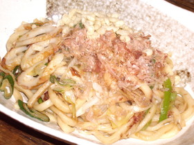 たっぷりネギの焼きうどん
