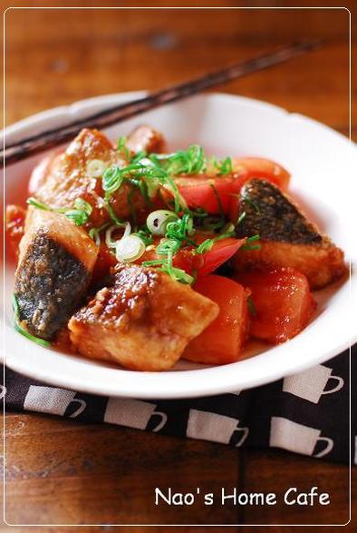 鮭とトマトの生姜醤油炒めの写真