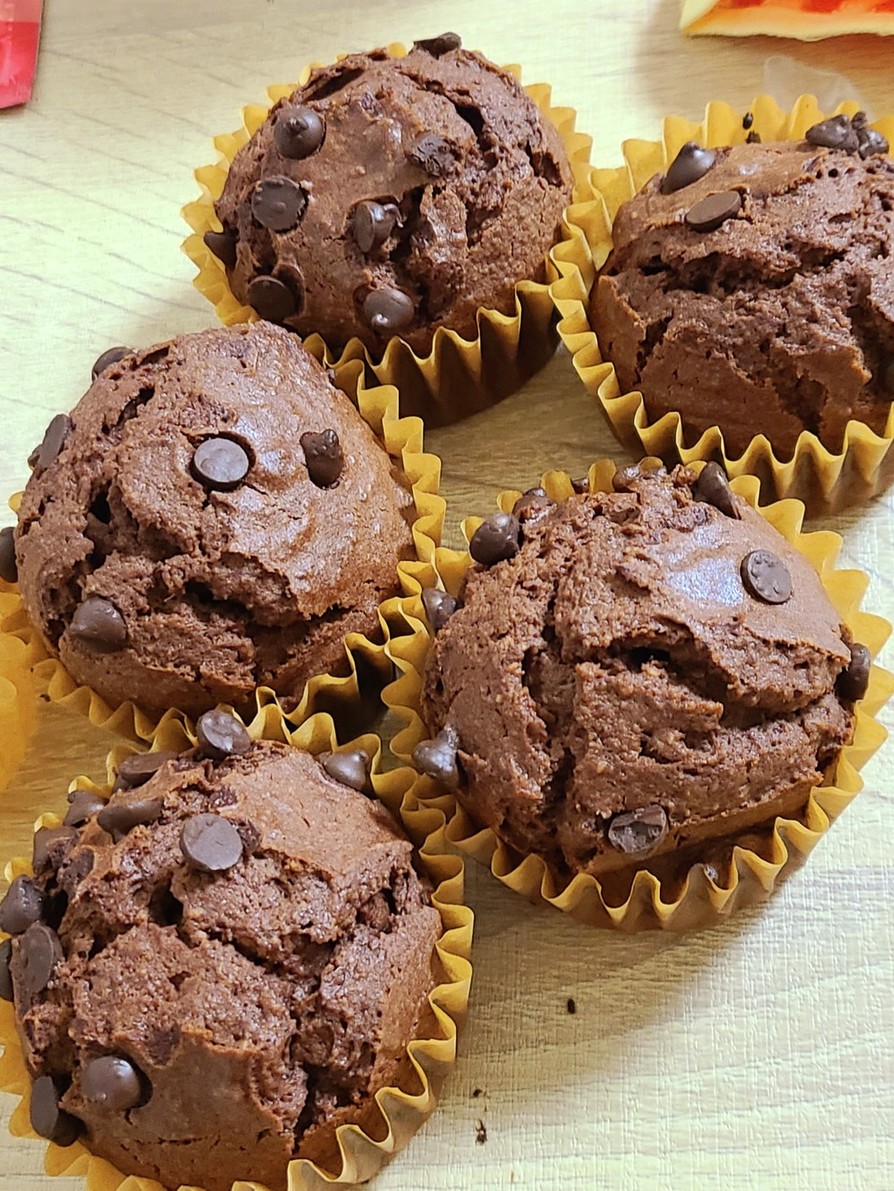 ココアパウダーチョコチップカップケーキ by みさーら 【クックパッド】 簡単おいしいみんなのレシピが393万品