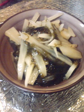 もずくとヤーコンの酢の物