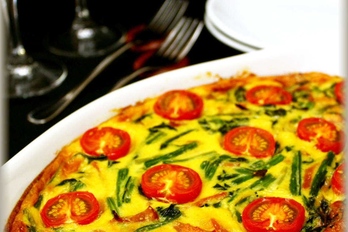 ほうれん草とベーコンのトマトキッシュ レシピ 作り方 By Enjoykitchen クックパッド 簡単おいしいみんなのレシピが379万品