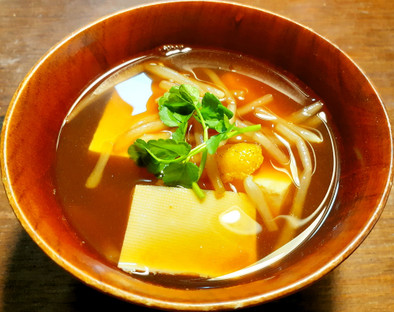 もやし（冷凍）と豆腐のお味噌汁の写真