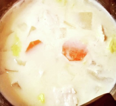 鍋キューブで豆乳スープの写真
