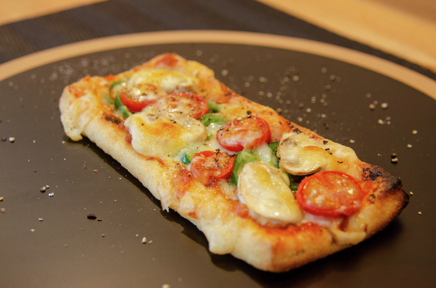 グルテンフリー薄揚げピザの画像