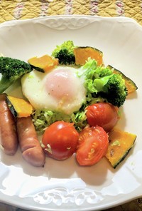 【京田辺発】彩り野菜のソーセージエッグ