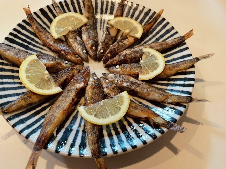 フライパンでメヒカリの焼き魚の画像