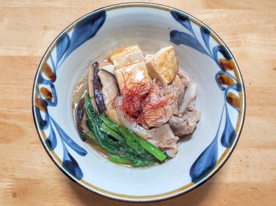 豚ロース肉と豆腐と小松菜のピリ辛甘酢炒めの写真