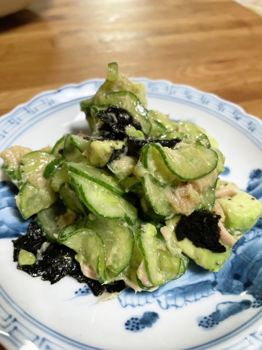 キュウリとアボカドのサラダのレシピ