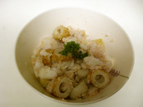 簡単で美味しい!里芋とちくわのたらこ和え