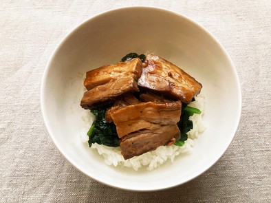 【楽チン】豚角煮丼の写真