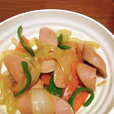 簡単！魚肉ソーセージの野菜炒めの写真