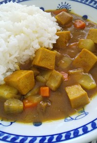 簡単♪高野豆腐と根菜の具沢山和風カレー