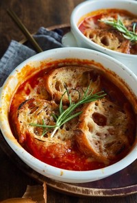熱々！オニオン・トマトのグラタンスープ