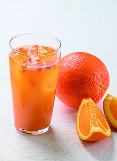サングリアベースと楽しむオレンジジュースの写真