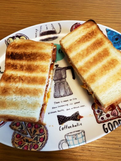 朝ごはんに♡卵とウインナーのサンドイッチの写真