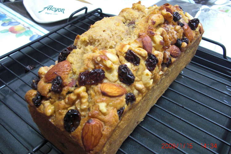 フルーツナッツスパイシーブランデーケーキ レシピ 作り方 By 美味しいもの研究家 クックパッド 簡単おいしいみんなのレシピが349万品
