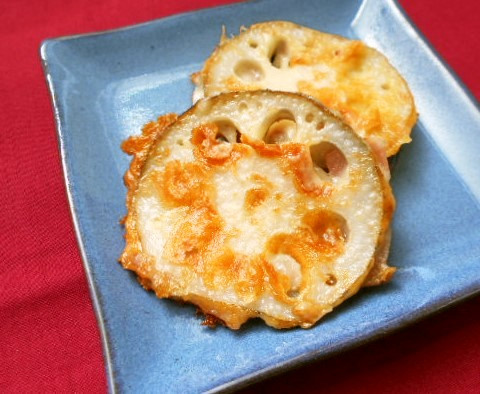 【噛むカム】レンコンのチーズはさみ焼きの画像