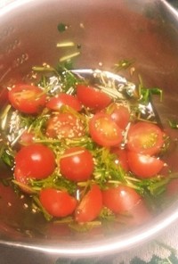 豆苗とミニトマトの和風サラダ