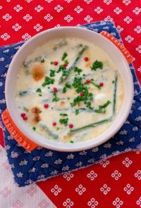 アスパラガスのミルクチーズスープ