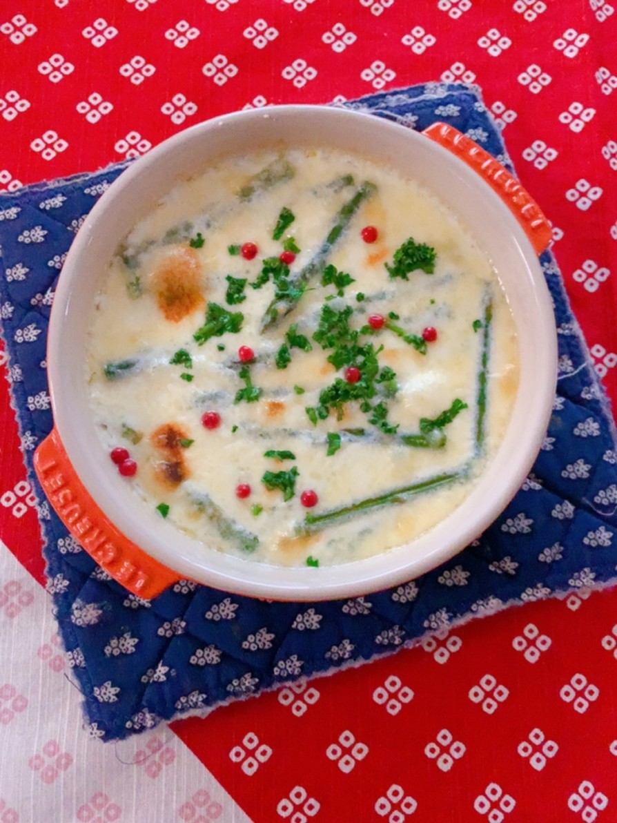 アスパラガスのミルクチーズスープの画像