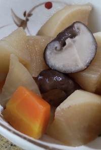 大根と人参と椎茸の煮物