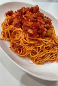 ニンニクベーコンとトマトのスパゲティ