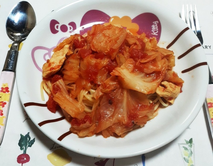 鶏と白菜でトマトのスピーディーパスタ。の画像