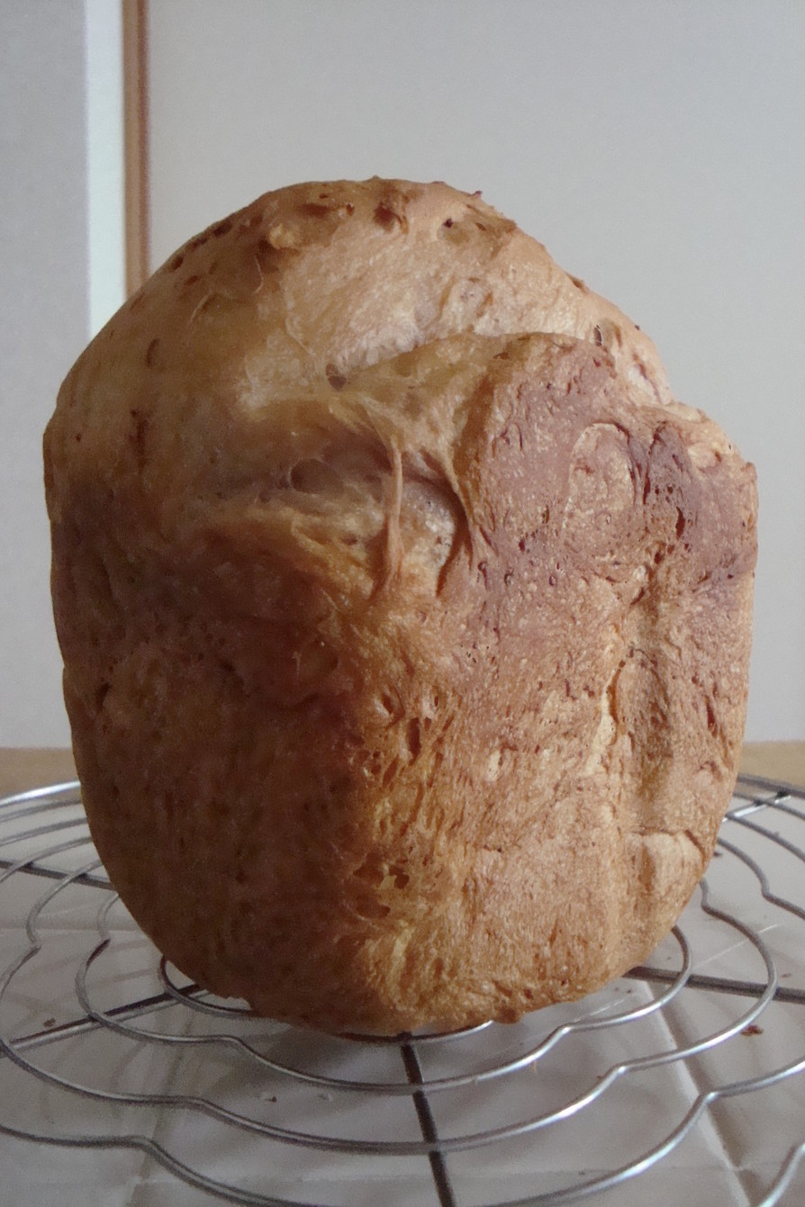 HB 黒糖のイチゴミルク食パンの画像