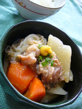 牛すじ肉と根菜の味噌煮込みおでん