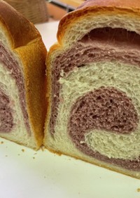 木苺の渦巻きパン