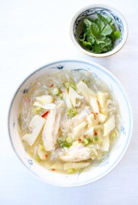 ベトナム料理【鶏と筍の春雨スープ】