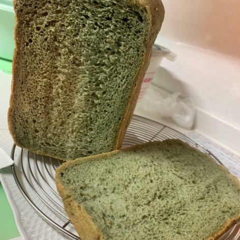 ヨモギ食パン