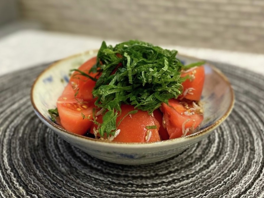 トマトとしらすの大葉サラダの画像