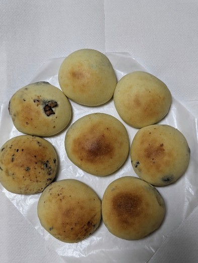 北海道産黒豆パンの写真