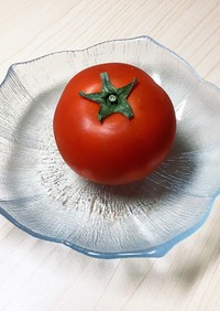 トマトを丸かじり(^_-)