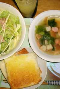 レタススープ（パン耳入り・パン粥風）