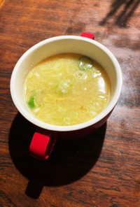 絹豆腐とネギのかき卵麹味噌汁