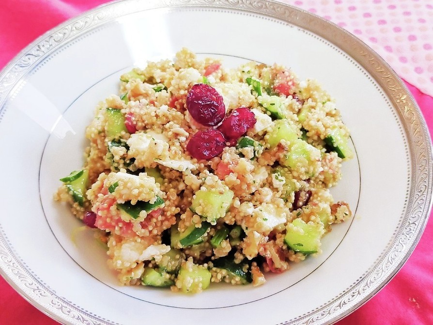 鶏ひき肉とキヌアのサラダのレシピ
