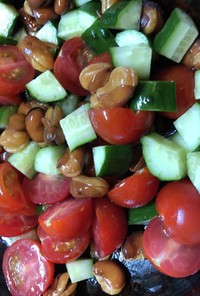 イカリ豆とプチトマトときゅうりのサラダ